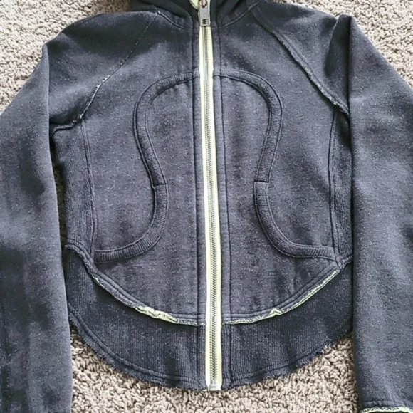 Lululemon Shaped Scuba Hoodie Size 2 - Picture 4 of 9